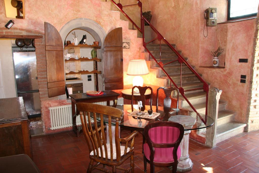 Poggio Alla Pieve Relais 卡莱扎诺 客房 照片